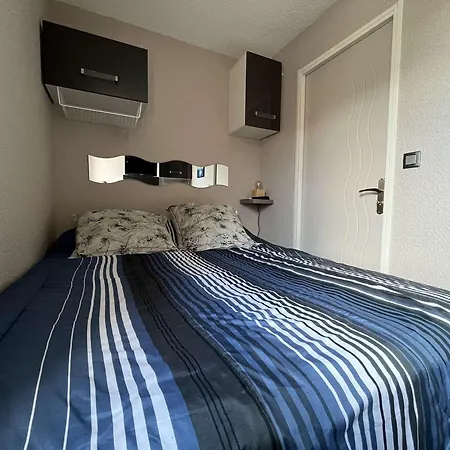 Renove Avec 2 Pieces Et Parking Prive A Gruissan, Proche Du Grazel - Fr-1-229-883 Apartment