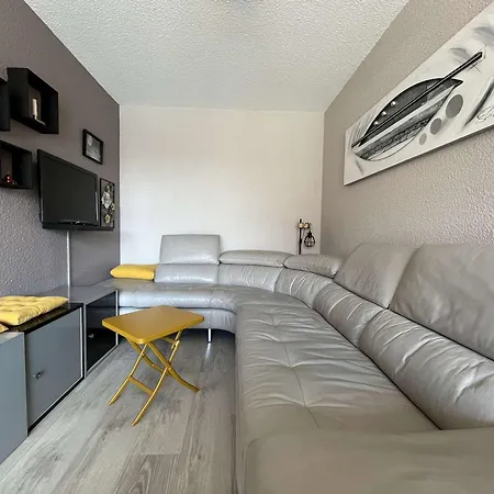 Apartment Renove Avec 2 Pieces Et Parking Prive A Gruissan, Proche Du Grazel - Fr-1-229-883 Gruissan